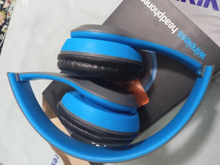 هدفون بلوتوثی مدل P47 بدون قابلیت نویز کنسلینگ، درگاه شارژ Micro USB، دارای شیار کارت حافظه